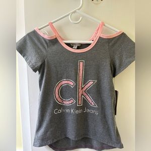 •Calvin Klein jeans girls off the shoulder top
